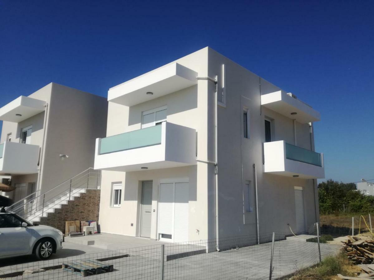 Gianni'S House Apartment Мастрихари Екстериор снимка